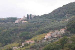 Click the image to view photos taken whilst walking on this 1-day itinerary.